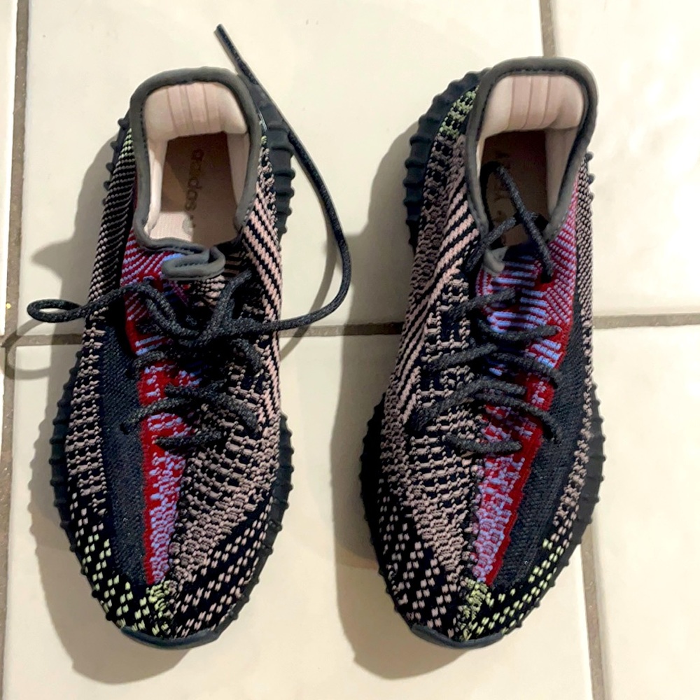 Adidas Yeezy size 9